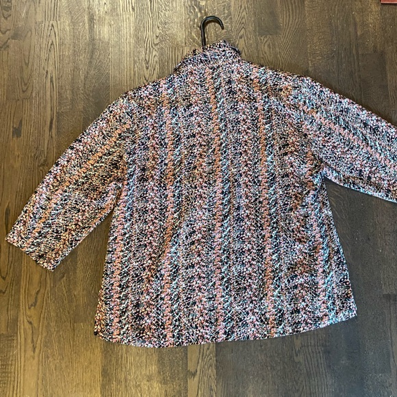 🦋 2/$20 Vintage floral button down - Picture 8 of 9